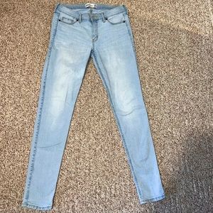 Light Wash Abercrombie & Fitch Jeans